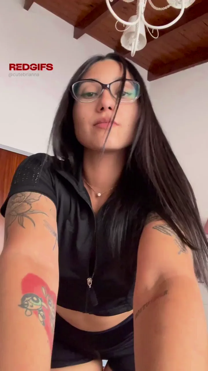 Tattooed Slut Drops Her Top & Flashes Perky Tits 😈🔥