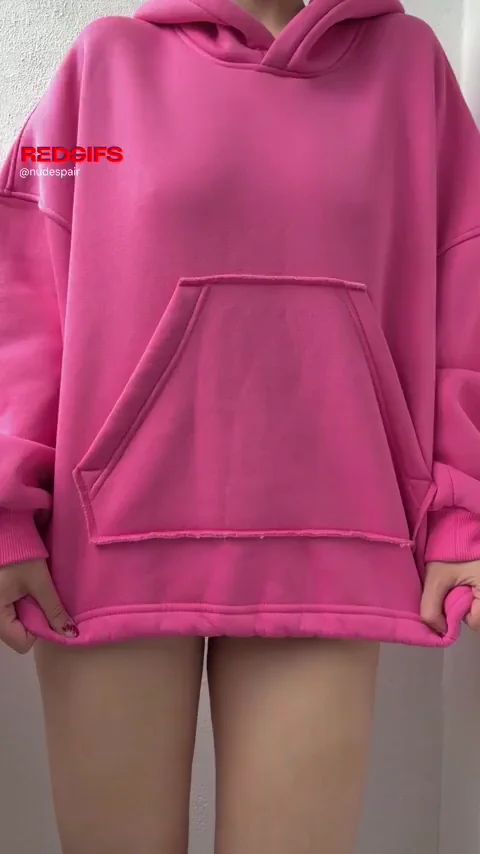Pink comfort, pointed detail