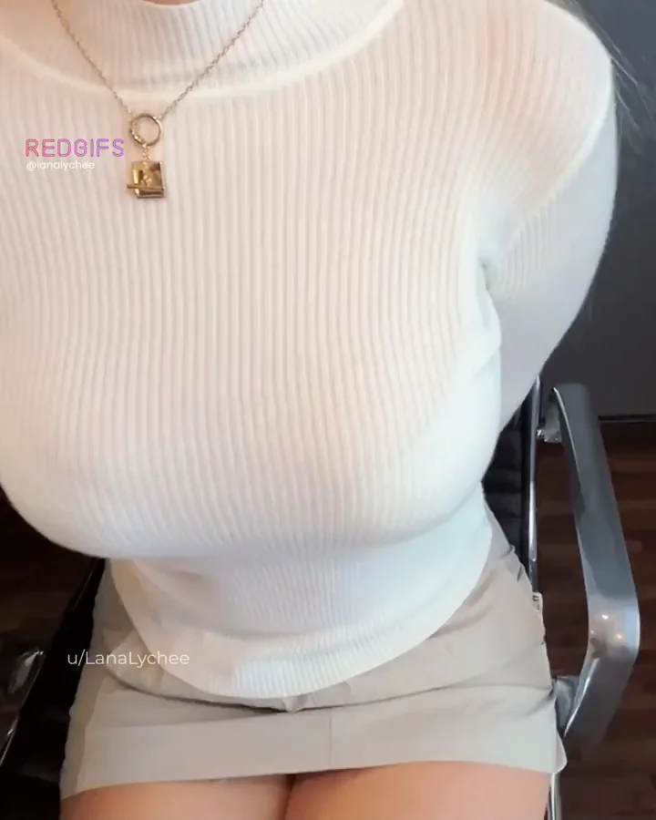 Oops! Pale Blonde Secretary's Shaved Pussy Peek 💋👗