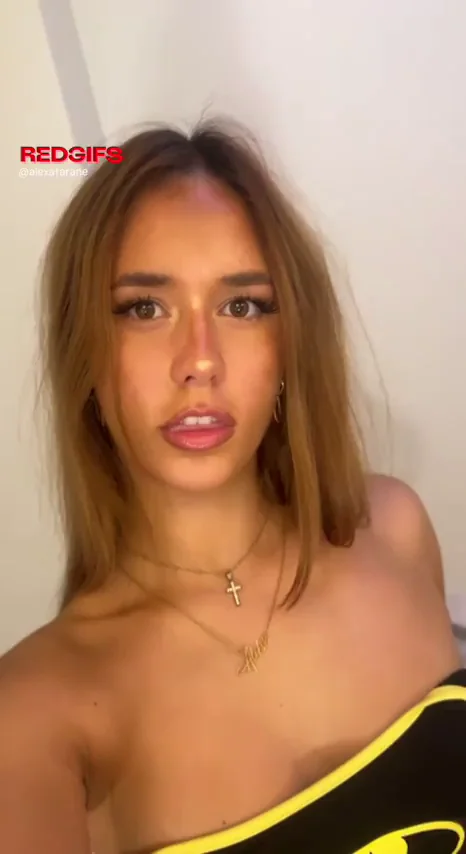 I'm the smallest girl in college, my tits are cute