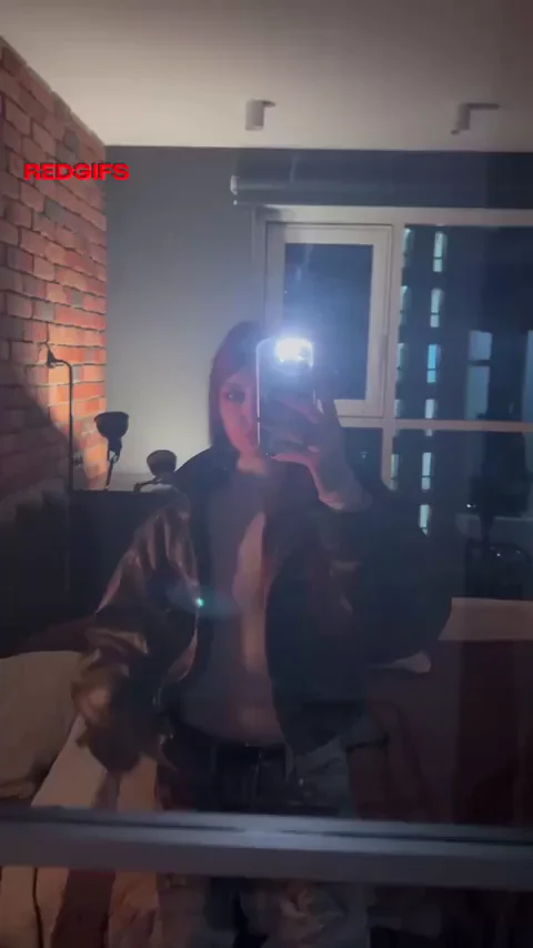 Pokies Bursting Thru My Tight Jacket 😍🍒