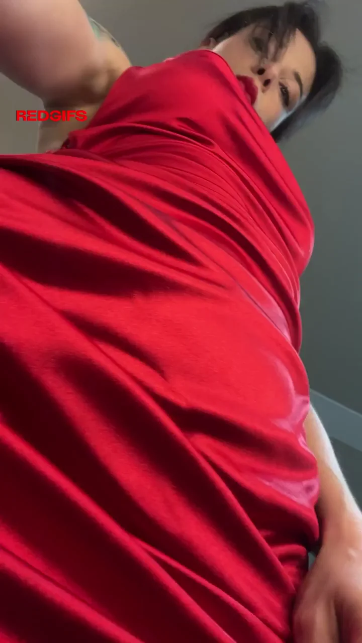 Take a look under a hot milf's skirt