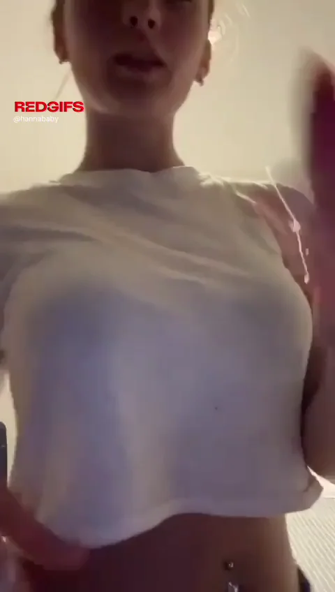 Bet You Won’t Last 60 Seconds with This Blonde Tease 😈🔥