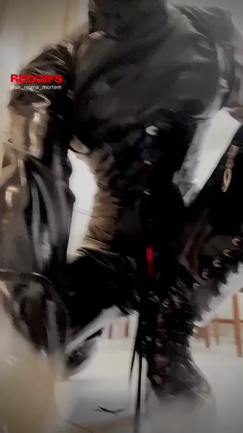Full Rubber Slut Vibes Every Week 🖤🔥