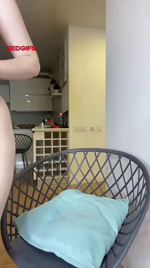 SlimThick goth girl loves to rub