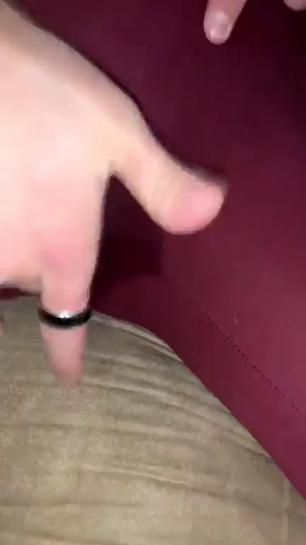 Smack My Wet Pussy & Watch Me Squirt Thru Leggings! 💦👋