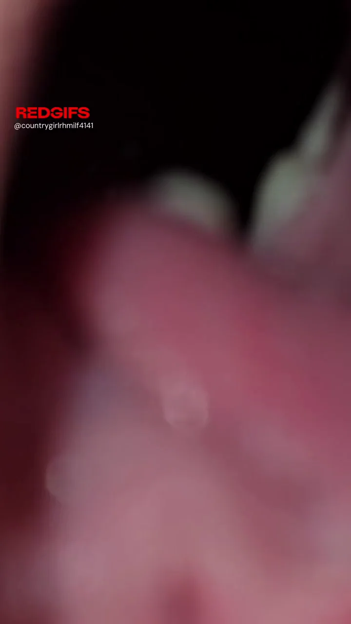 Petite MILF's Dripping Pussy Gape: Fuck Me 6 or 7 Times!