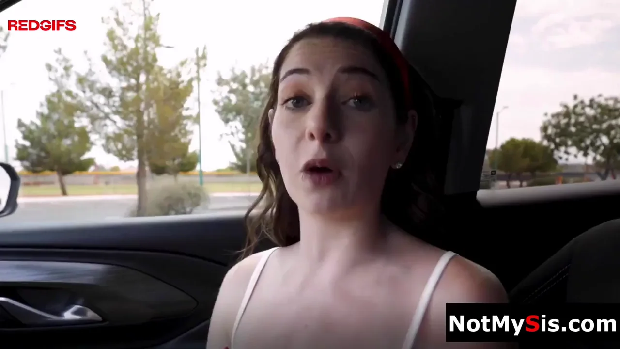 Step sis Has a Secret!