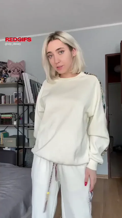 I can't hide my perfect body