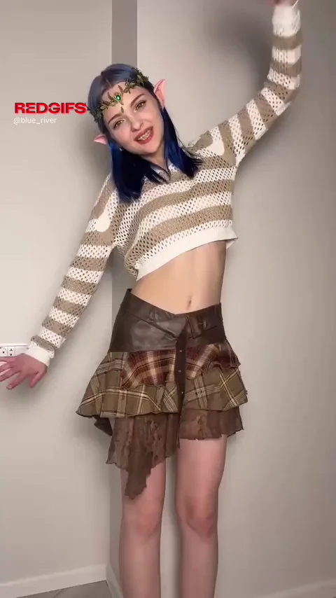 Cute Elf Teen Slut Shows Off Her Perky Tits & Tight Pussy 😈🍑