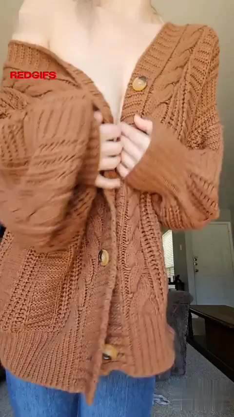 You know I'm ovulating when my tits are this swollen