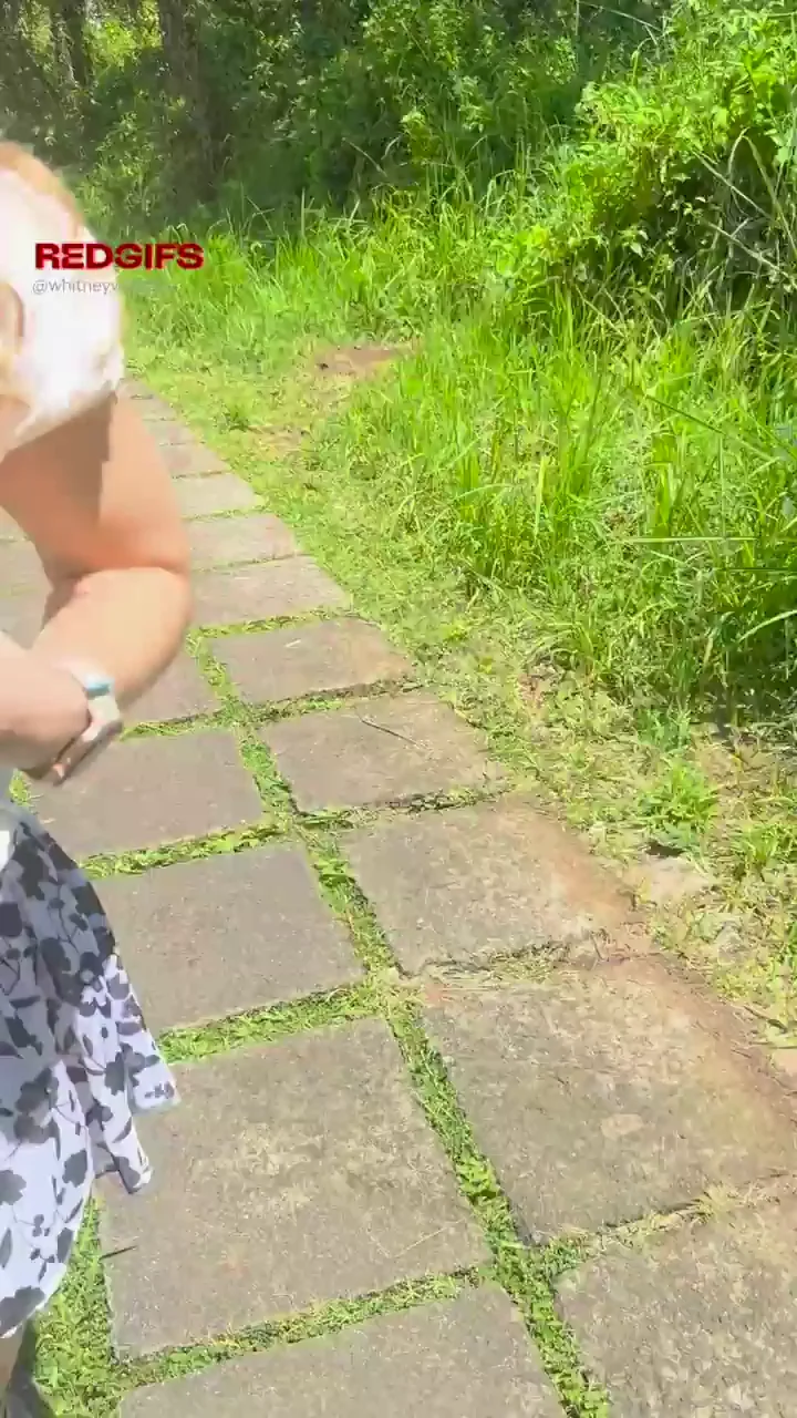 just a little natural tease, who wants a closer look?