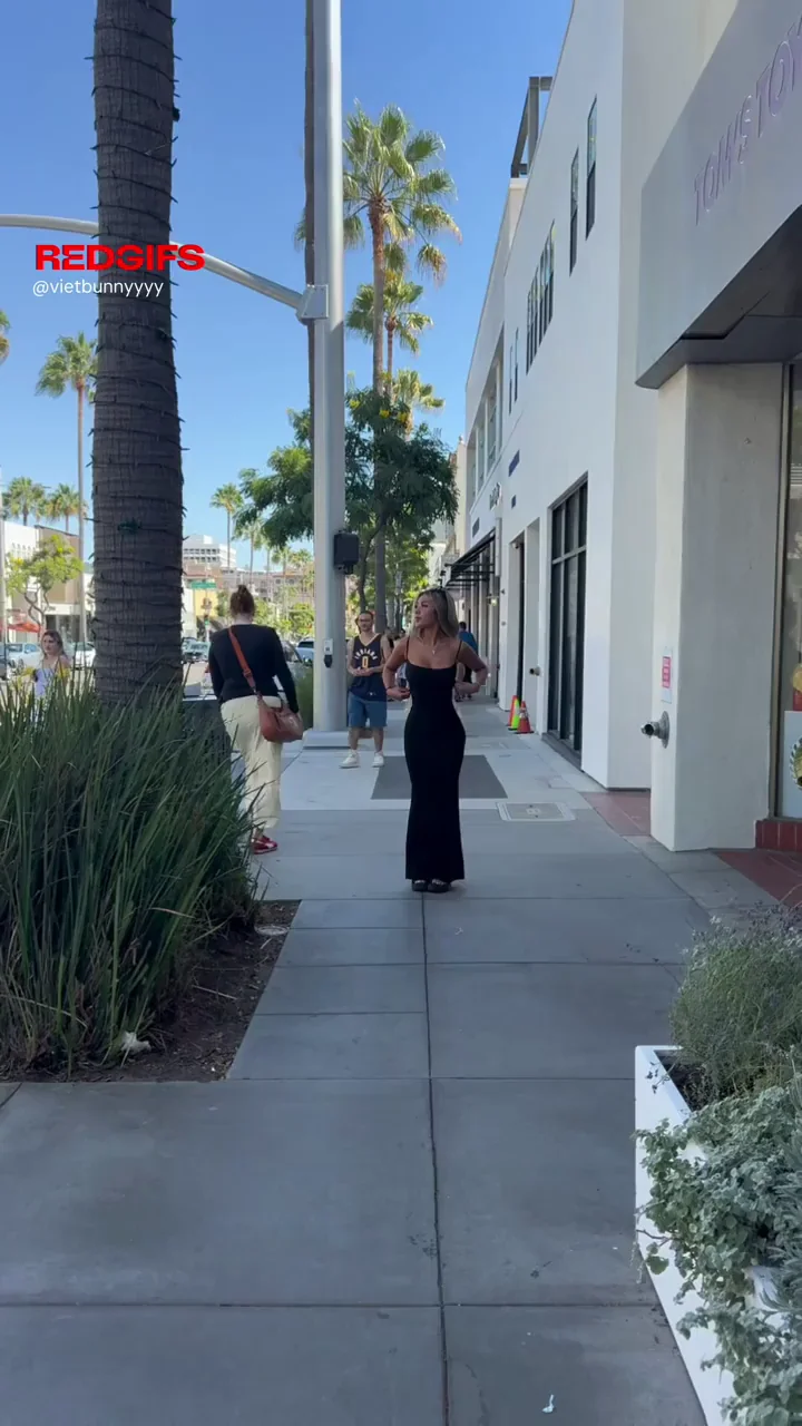 🔥 Tight Black Dress Turning Heads & Drooling Dudes on the Street 😈🍑