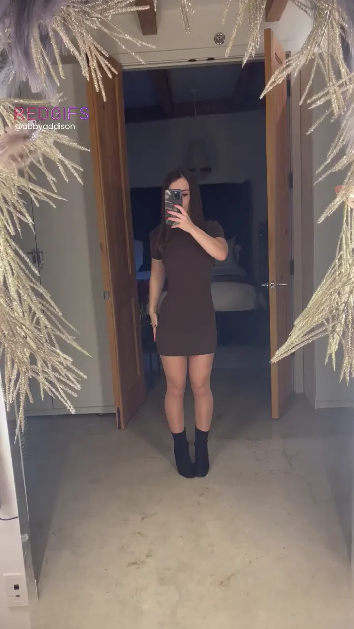 Sexy Nylons Under My Tight Dress 😈🖤