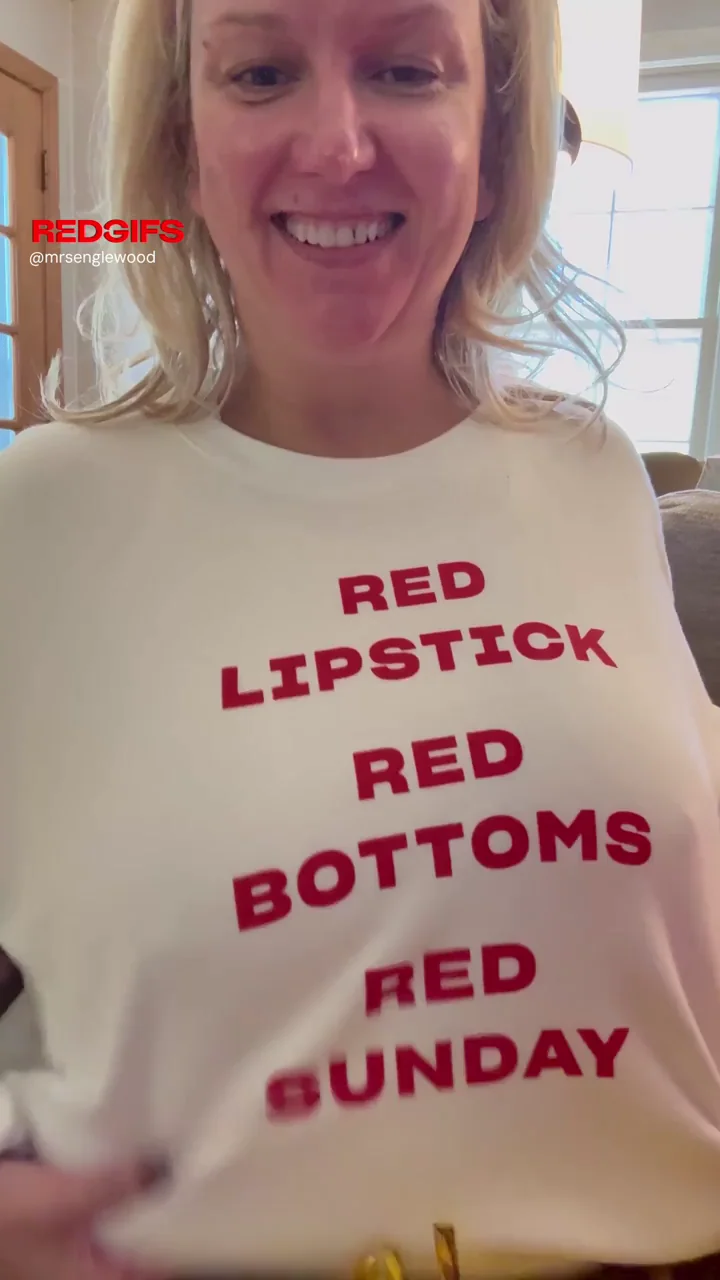 🏈 Big Tits Slut Flashes for Touchdowns in Red Lipstick Tee 😈🍑
