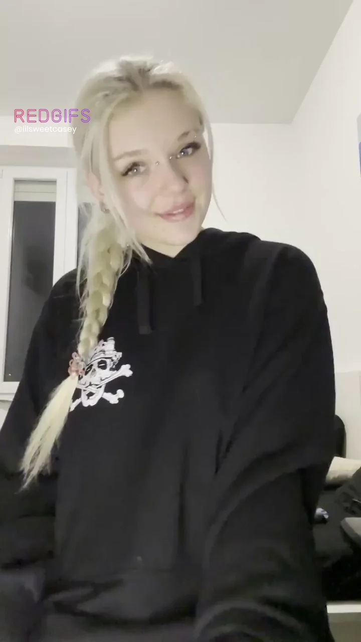 Proud of My Real Saggy Teen Tits 😍💦