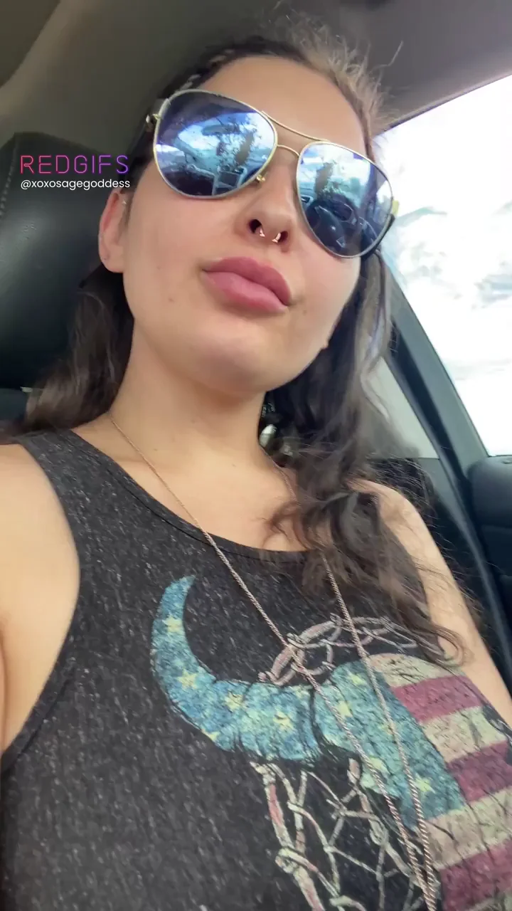 i love how they [drop] in public🙈