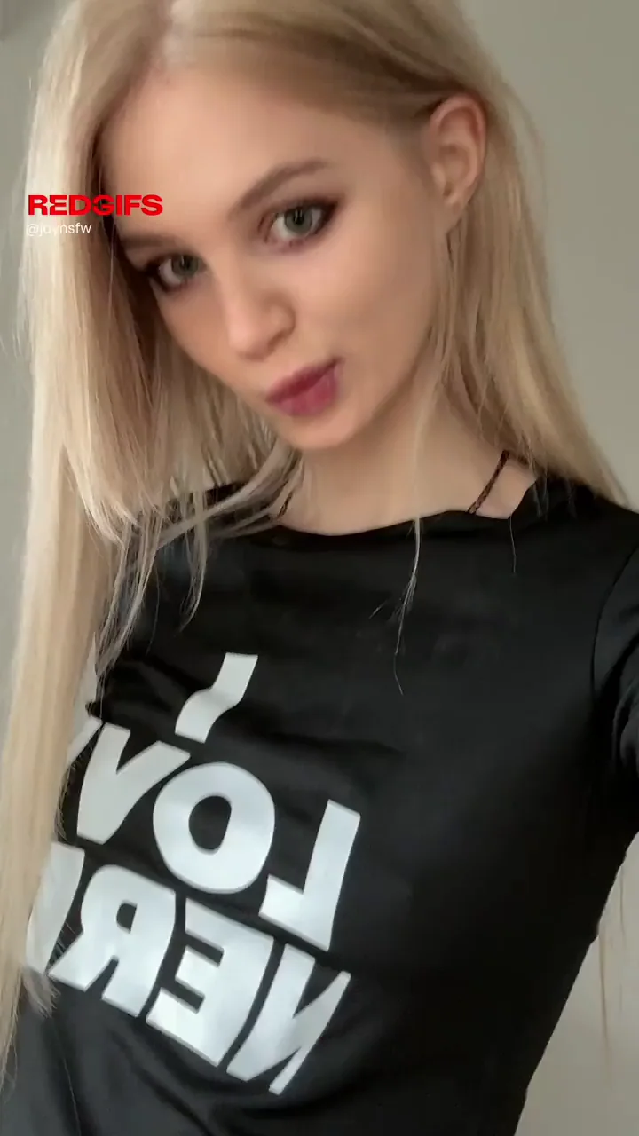 Alt Babe's Massive Titty Drop Tease