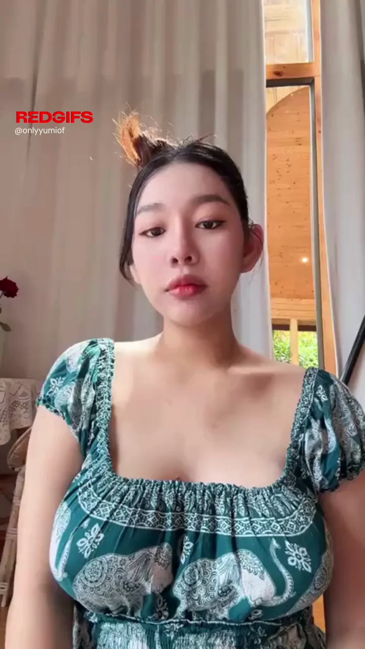 huge Asian boobie reveal!