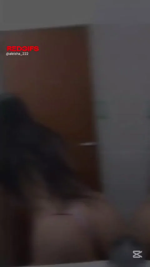 Thick Latina Twerks Juicy Ass in Pink Thong – Bathroom Tease 😈💎
