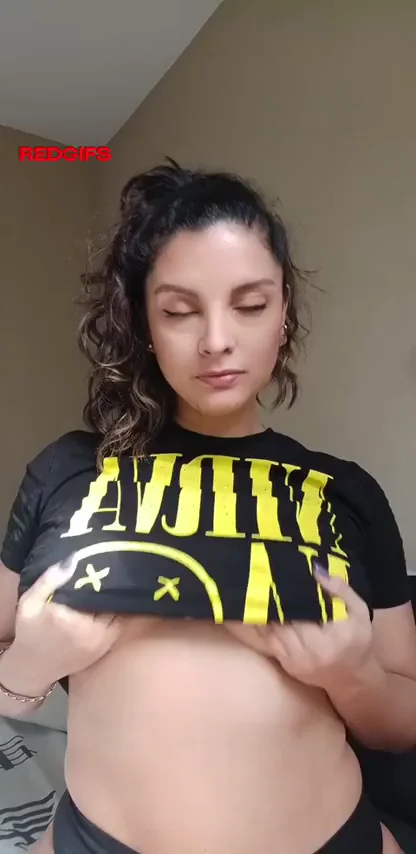 Latina Slut Teases in Black Panties: Guns N' Roses Ass Reveal