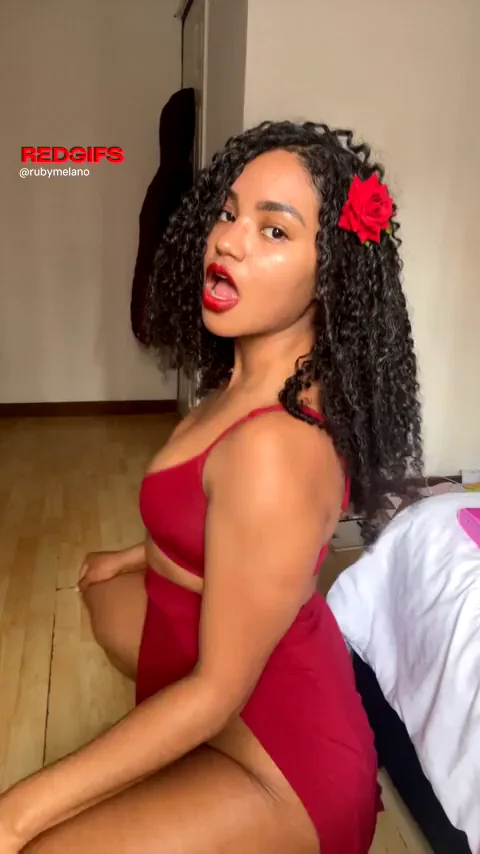 Reggaeton Makes My Thick Latina Ass Bounce Wild 🍑🔥