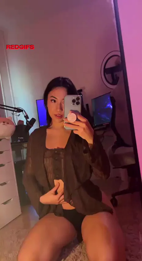 do you find petite girls like me hot?