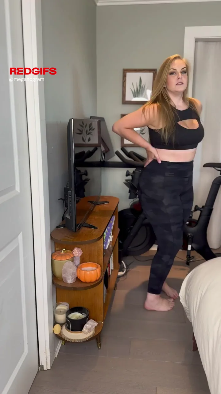 Yoga pants are always a good idea, but when that milf is wearing them... watch out, boys
