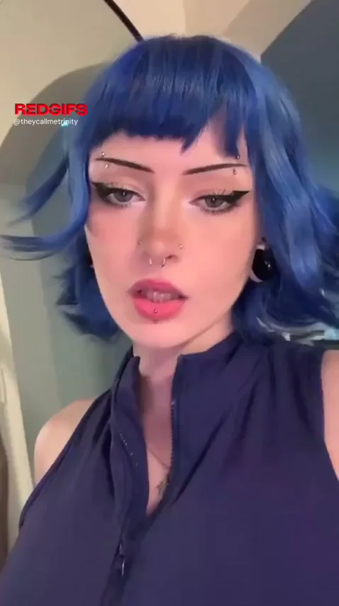 Zipper Slut: Goth Babe's Massive Tits Spill Out for Easy Access