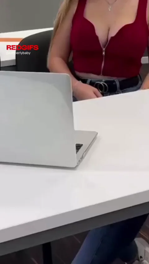 Tempting Big-Tit Cutie Begs You to Stay for Her Jiggly Tease