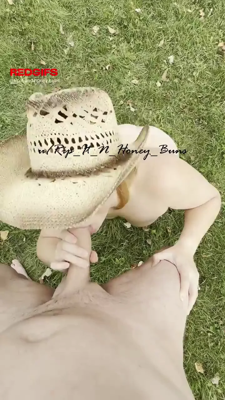 Kneeling in the Grass Sucking Some Son's Cock Under the Sun ☀️🍆💦