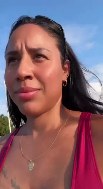 It turns me on to show off in public
