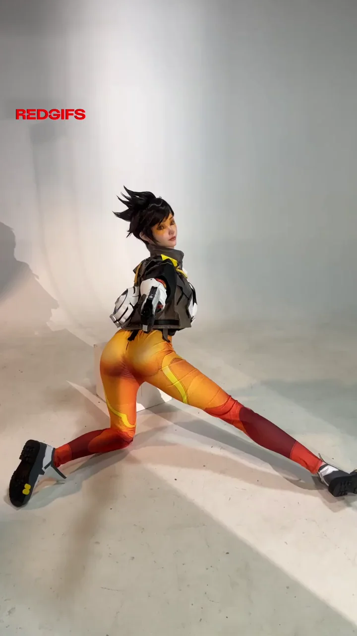 Overwatch Tracer Cosplay Doll Nude (art by ULoversDoll)