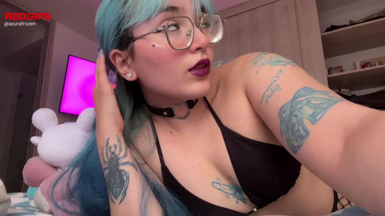Inked Punk Latina Babe Teases Her Juicy Tits