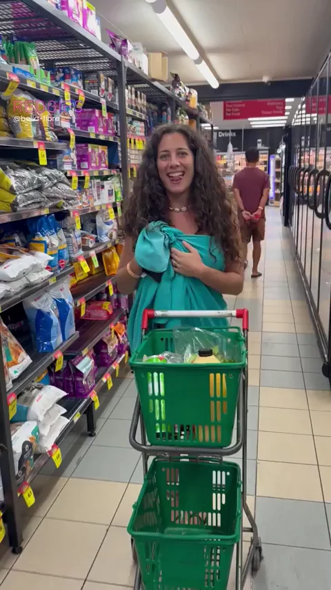 🛒 Sneaky Supermarket Titty Flash 💦