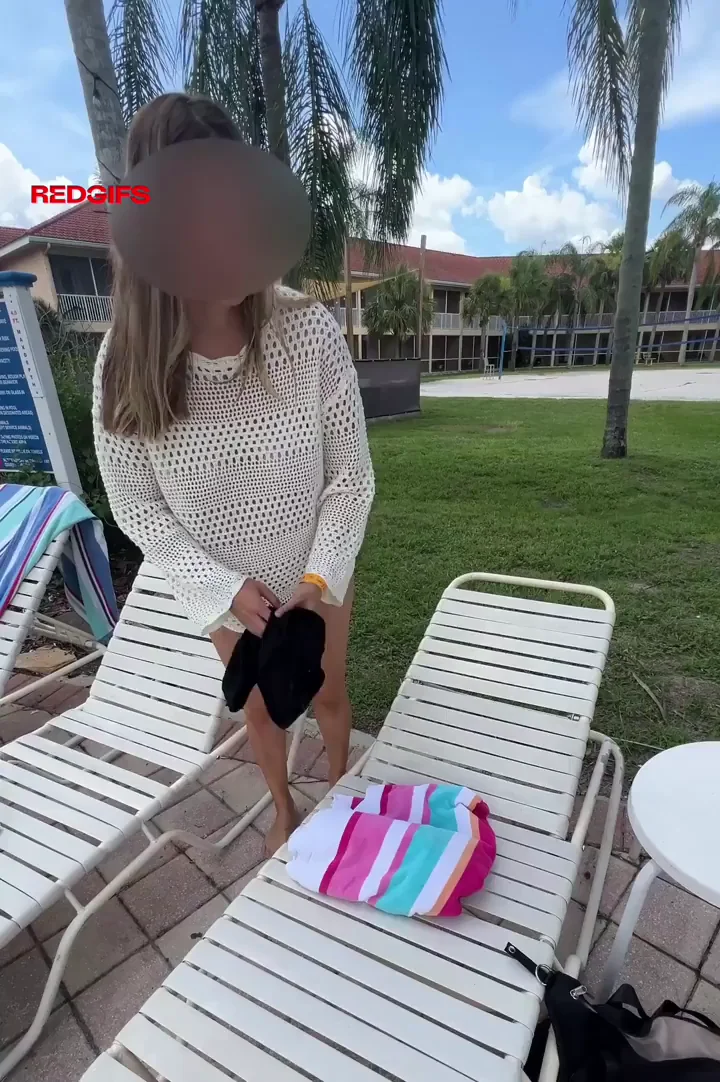 Wish You Were Stripping My Big Tits & Ass Poolside 😈👙