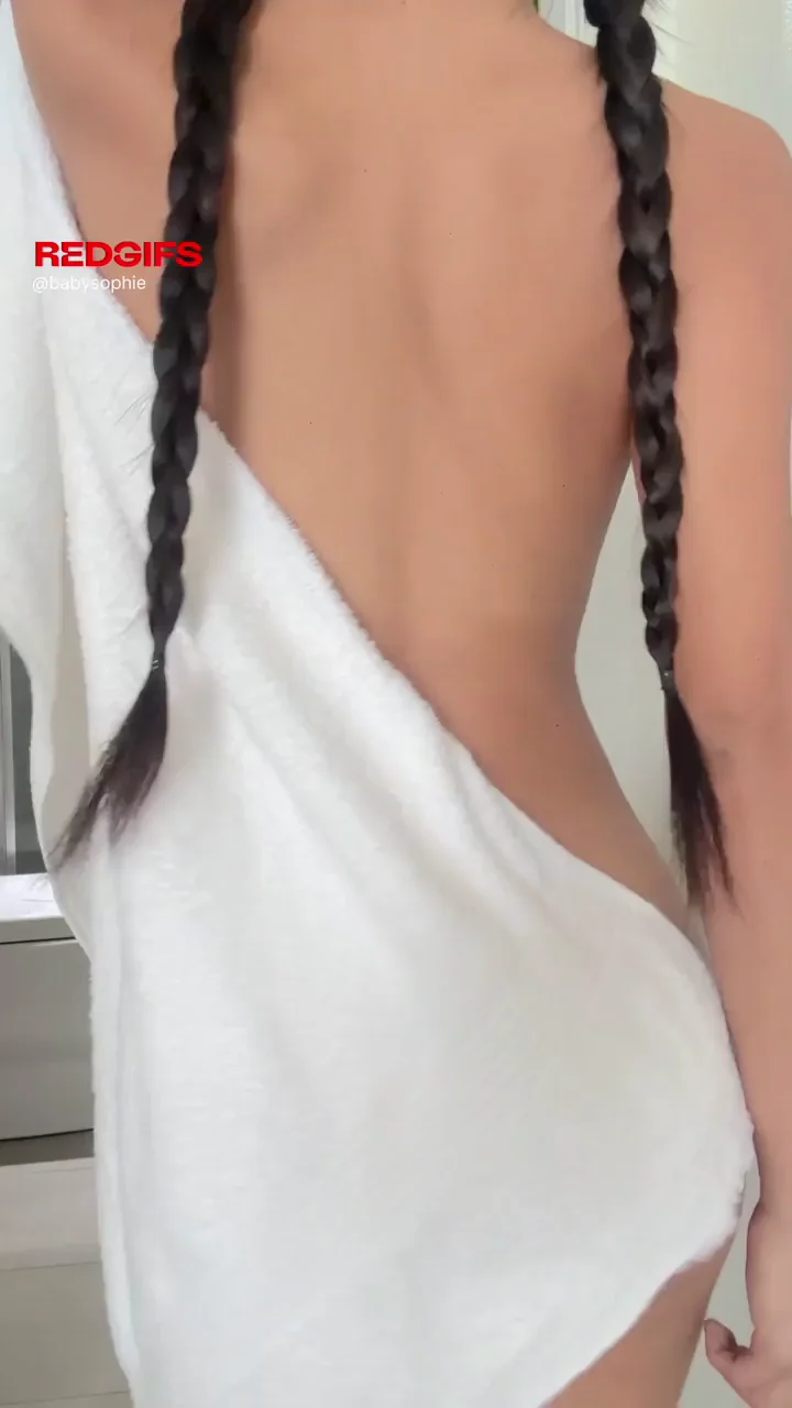 Come grab a handful of some Filipina cake