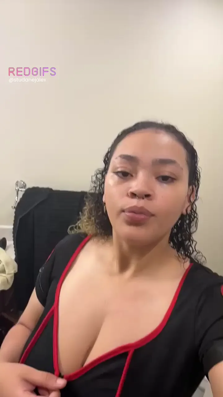 Ebony Babe's Massive Titty Slip Tease