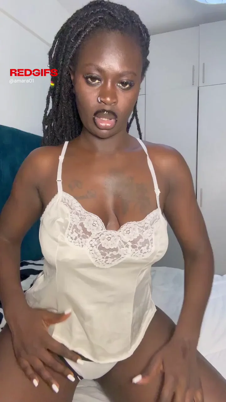 Irresistible Ebony Slut's Massive Tits Tease