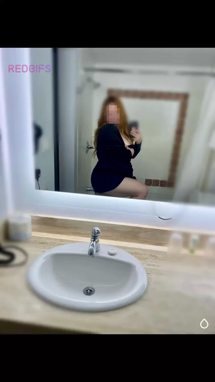 Cute MILF wife Moaning to a Reddit users stroke