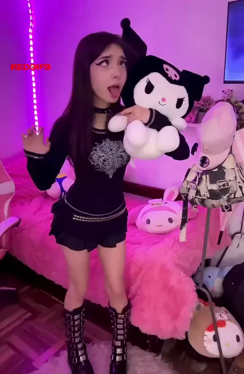 hope i did this right for you, i just wanna be your little toy <3