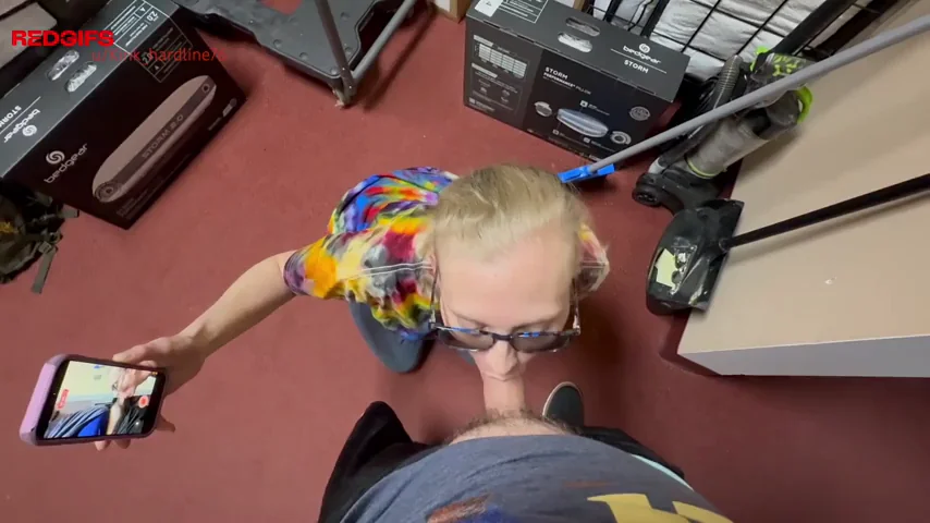 First post here first time giving head in a public store!