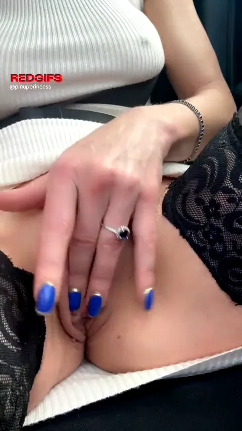 i cant stop playing with my pussy