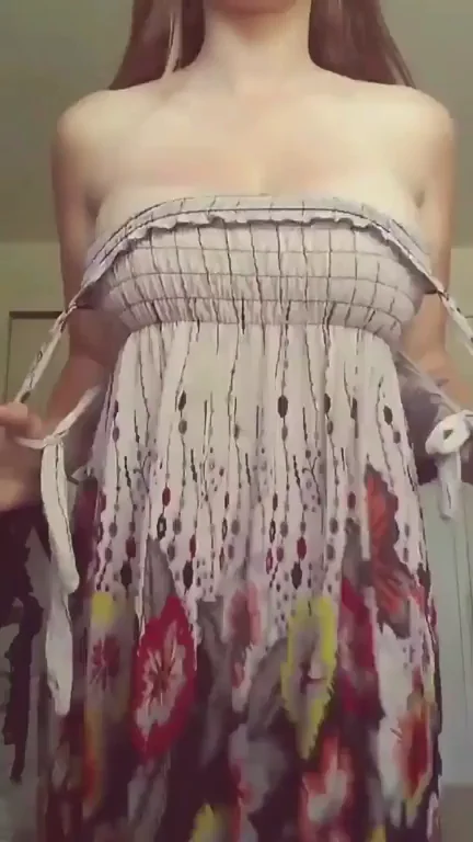 She's a real girl on reddit. But i don't know her Id. Can you find out please?