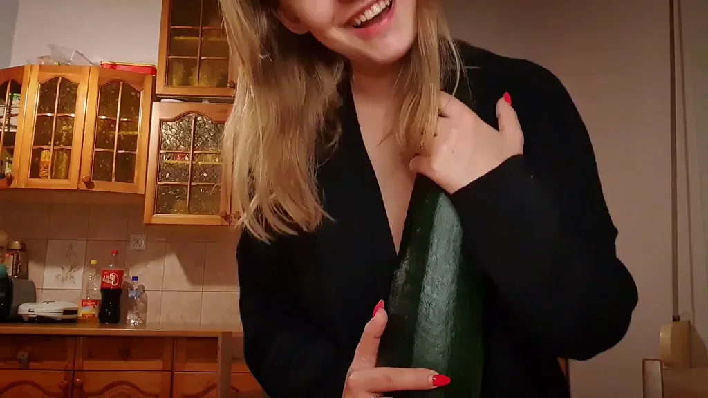 You probably expected only zucchini to be this big. And here is such a surprise. Even the zucchini hides. Kisses
