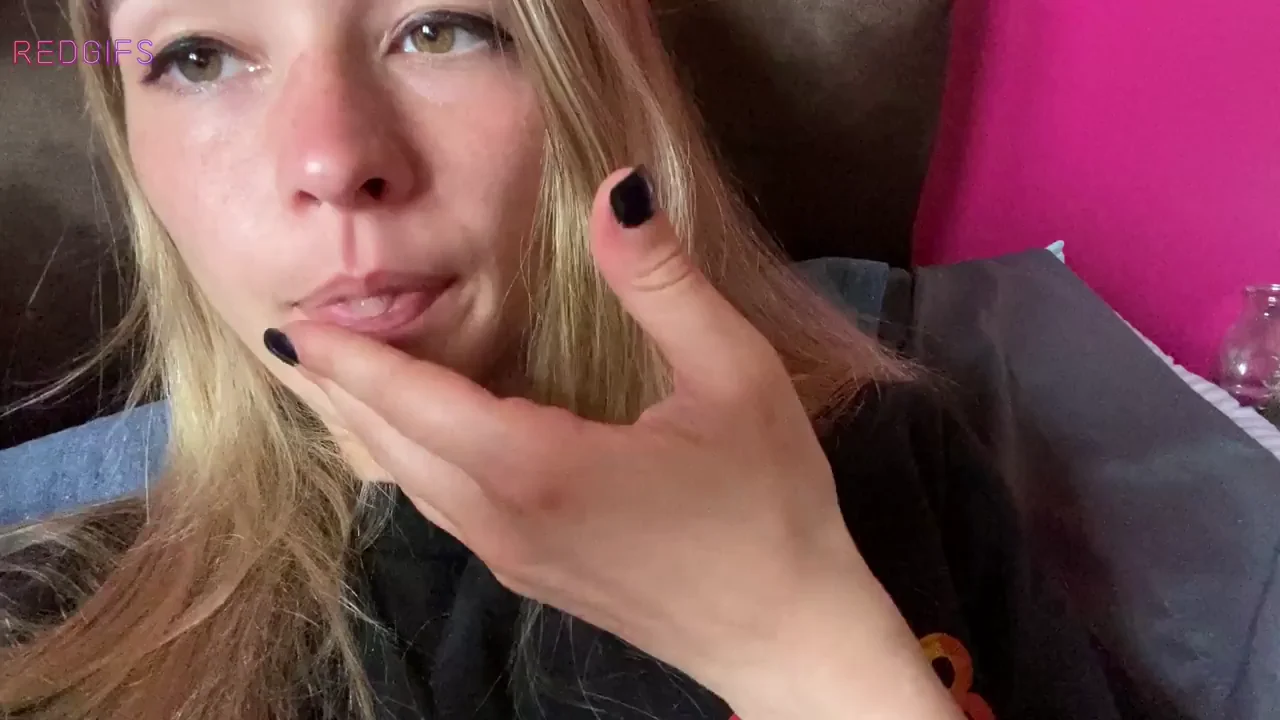 Uni Slut's Tease: 'Your Next Favorite Pussy Playgirl'
