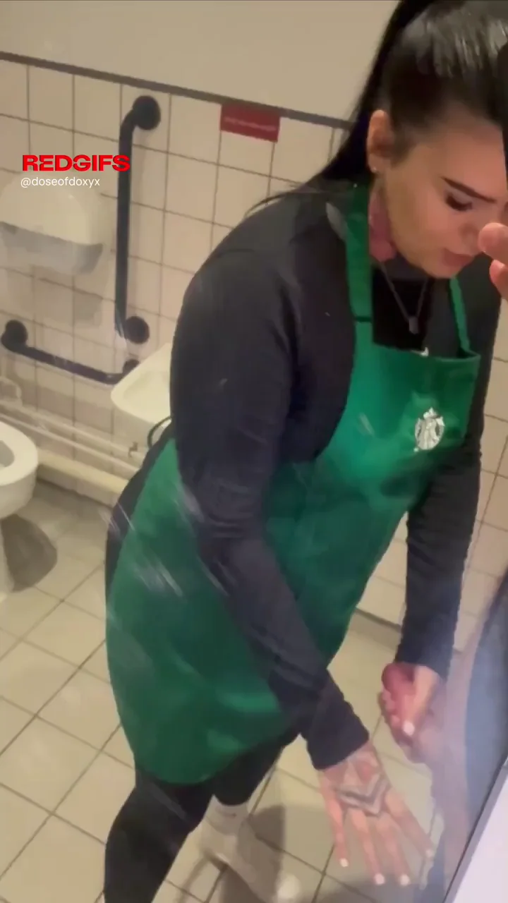 Starbucks Slut Swaps Espresso for Fat Cock Gulp in Bathroom 😈🍆💦