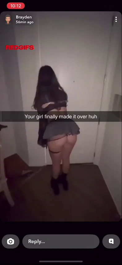 😈 GF's Snapchat Tease: Bending Over at Bro's, Then Taking His Thick Cock Deep 🍑💦
