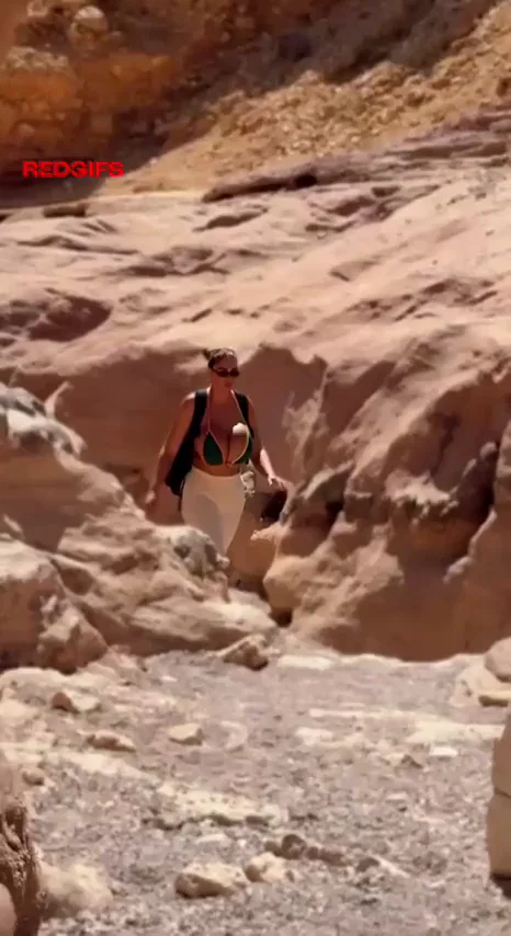 🔥 @queenvvvvv24's Massive Tits Bouncing in Desert Hike 😈 Link in Bio