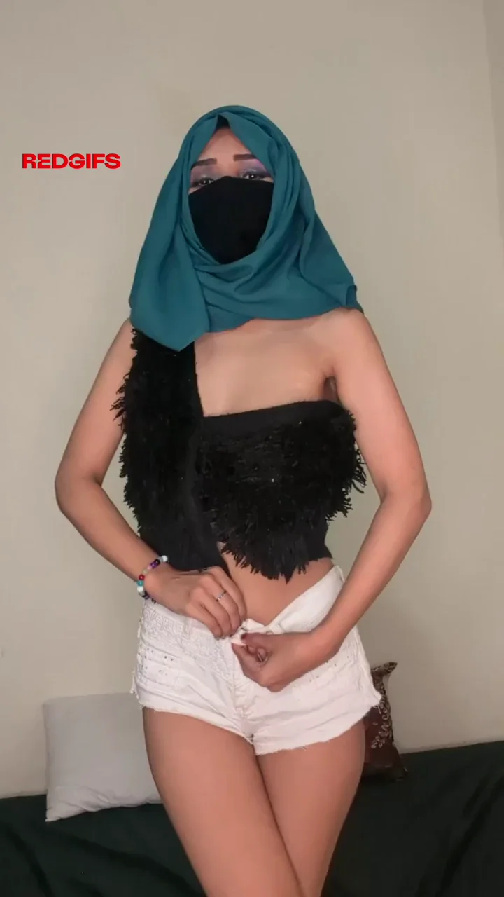 Being a slutty hijabi comes natural to me